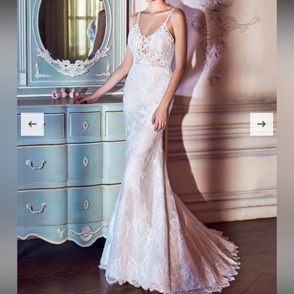NWT L’amour Kelsey Beaded Lace Mermaid Style Wedding Dresss Size 10 Beige White